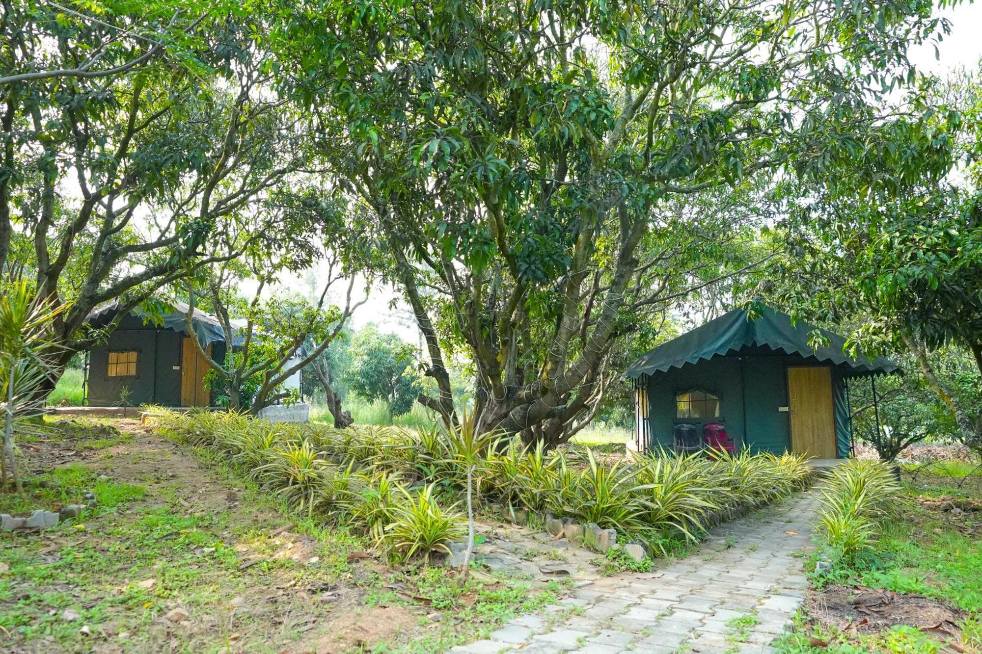 Bana The Wild Waters Hotel Muduvadi Exterior photo