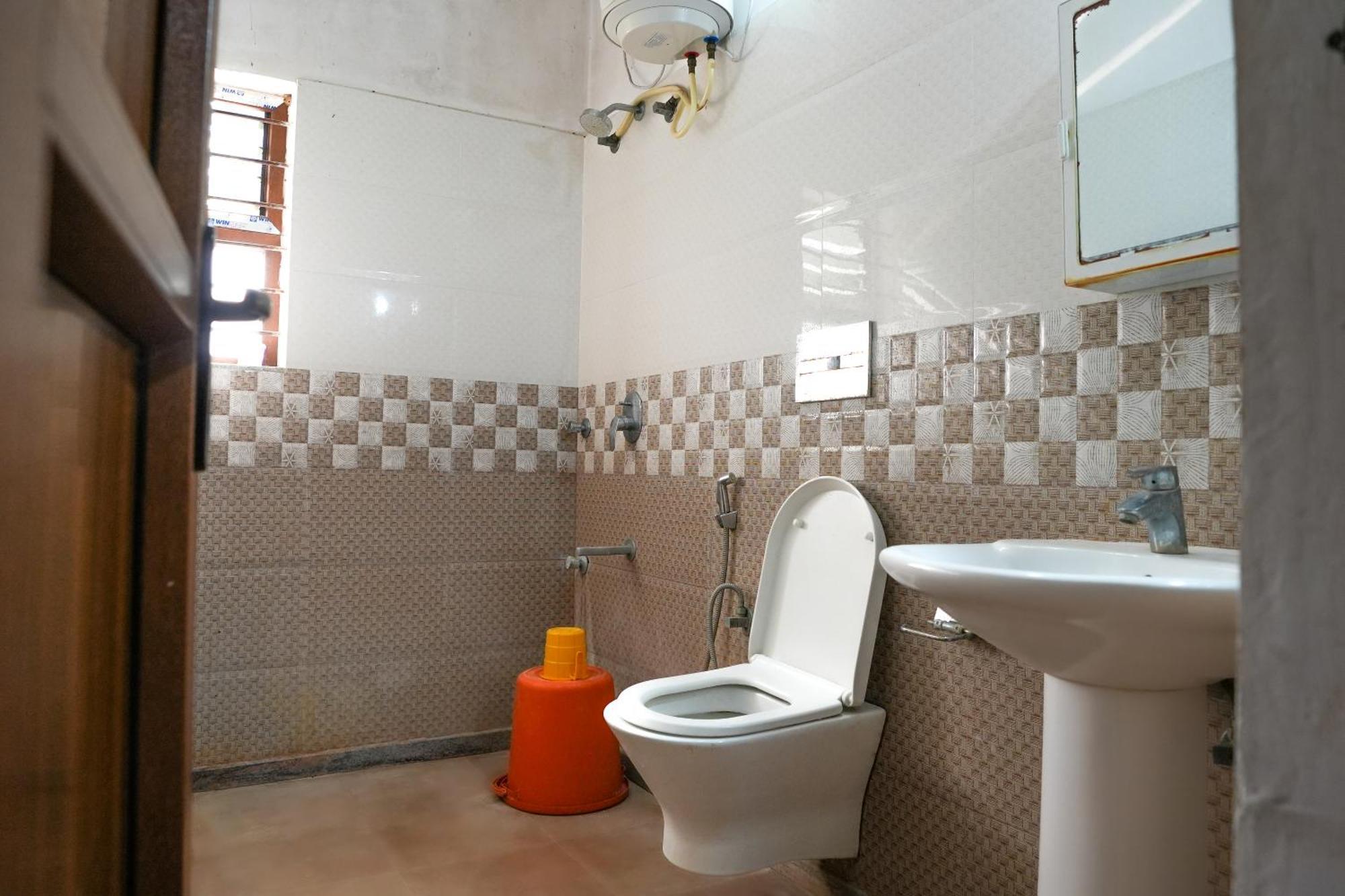 Bana The Wild Waters Hotel Muduvadi Exterior photo